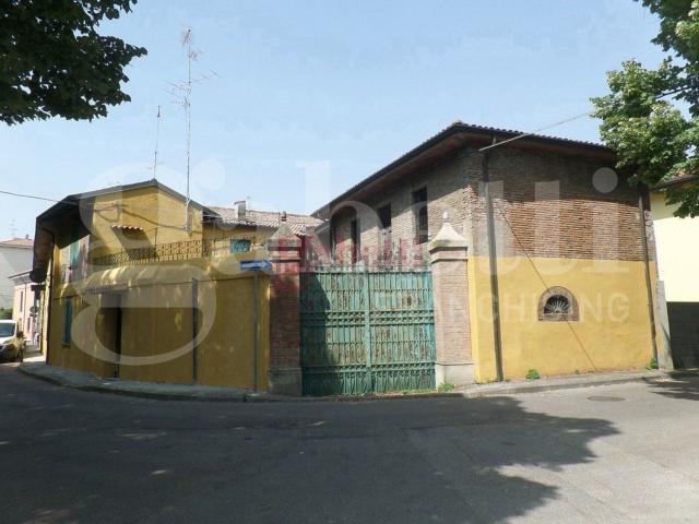 Villetta indipendente in vendita di 350 m² in Viale Vittorio Falzoni Gallerani, 72