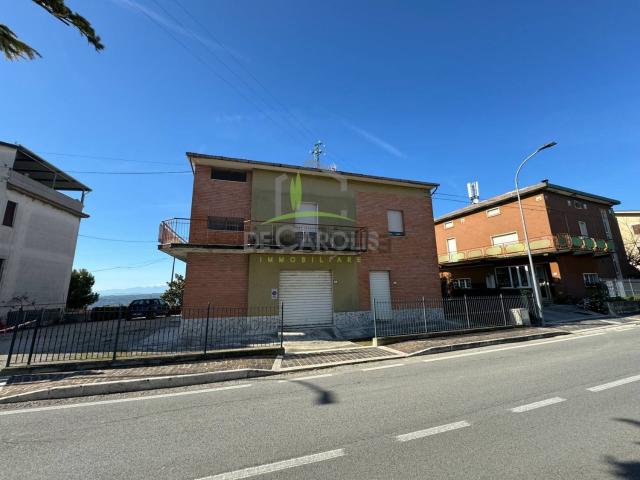 Villetta indipendente in vendita di 350 m² in Borgo da Monte