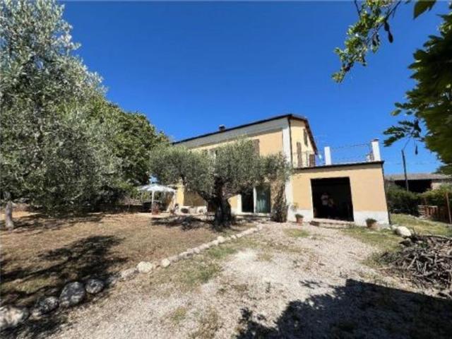 Villetta indipendente in vendita di 350 m² in Contrada Casali, 21