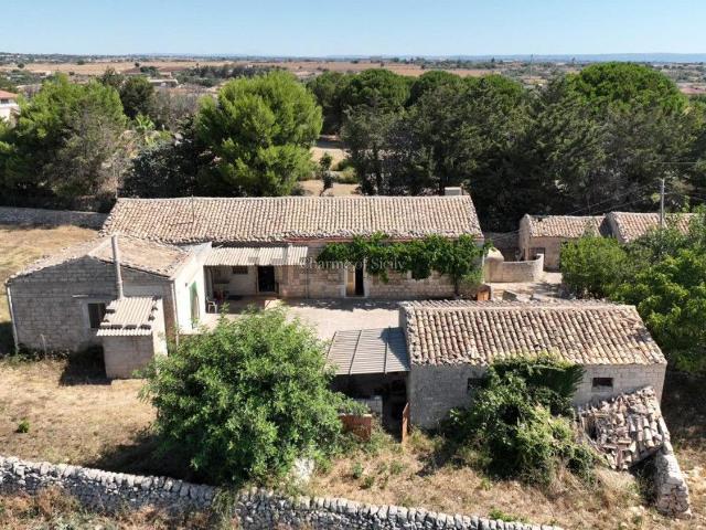 Villetta indipendente in vendita di 350 m² in Contrada Musebbi