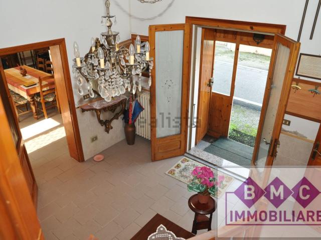 Villetta indipendente in vendita di 350 m² in Piazza ROMA, 12