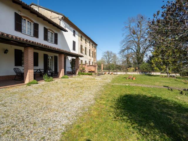 Villetta indipendente in vendita di 350 m² in Strada Pania, 11