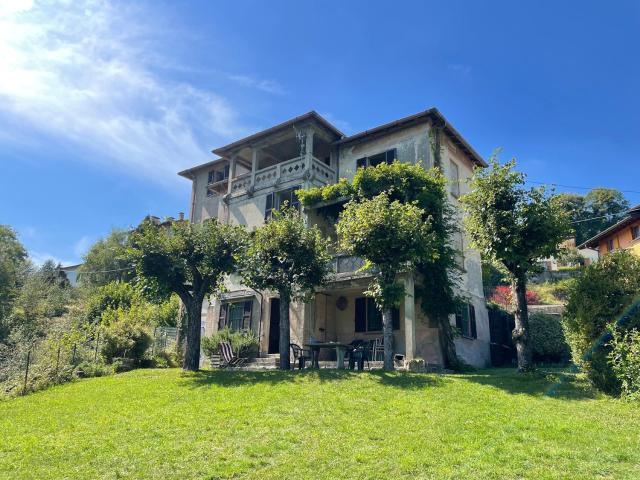 Villetta indipendente in vendita di 350 m² in Strada provinciale 13