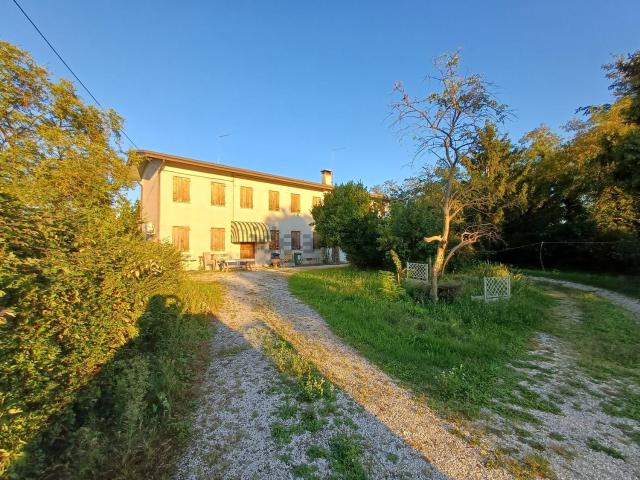 Villetta indipendente in vendita di 351 m²