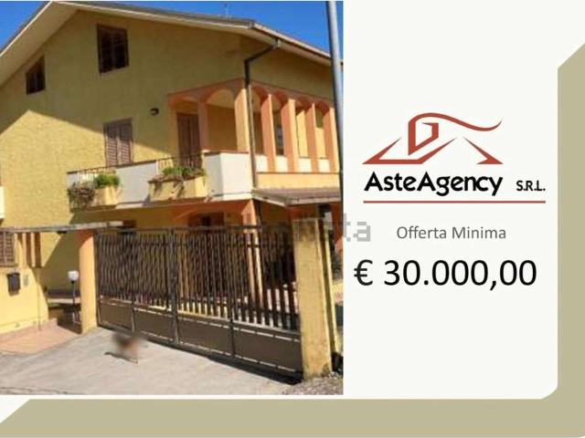 Villetta indipendente in vendita di 351 m² in Contrada Minghetti