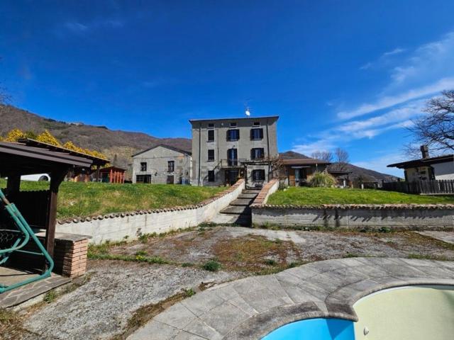 Villetta indipendente in vendita di 352 m² in Località Assirati