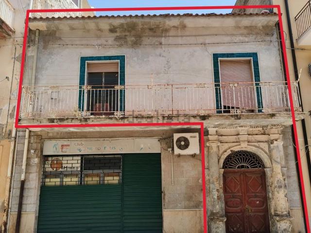 Villetta indipendente in vendita di 353 m² in Via Monsignore San Amato, 65