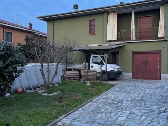 Villetta indipendente in vendita di 354 m² in Via Aldo Moro, 6