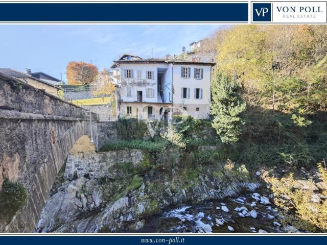 Villetta indipendente in vendita di 355 m² in Via Mulini, 205