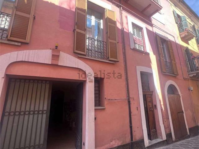 Villetta indipendente in vendita di 355 m² in Via Umberto I