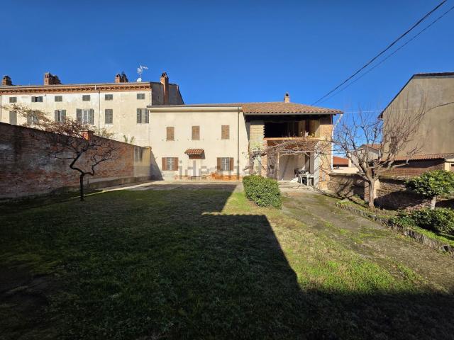Villetta indipendente in vendita di 355 m² in Via Vincenzo Rogna, 49