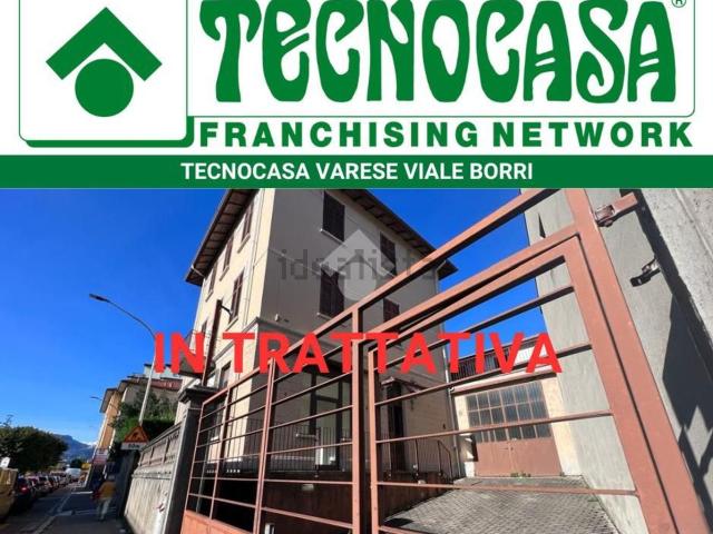 Villetta indipendente in vendita di 355 m² in Viale Luigi Borri, 23