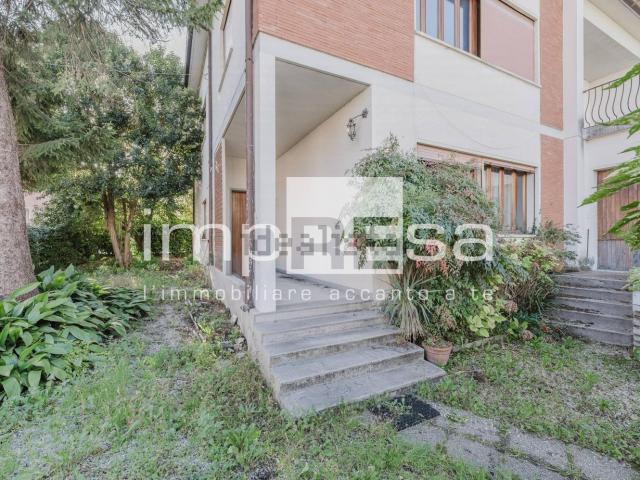 Villetta indipendente in vendita di 356 m² in Via Bellè