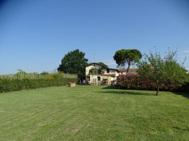 Villetta indipendente in vendita di 357 m² in Via Cavour