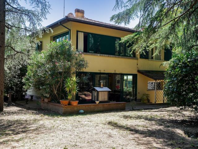 Villetta indipendente in vendita di 357 m² in Via dell&apos Angelo Custode