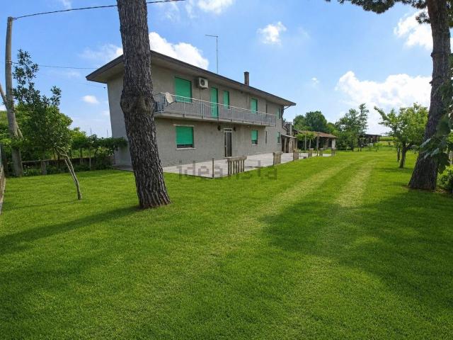 Villetta indipendente in vendita di 358 m²