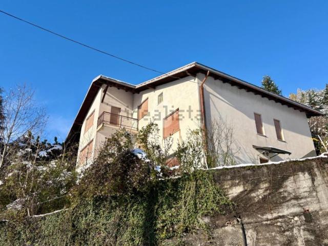 Villetta indipendente in vendita di 358 m² in Via Albarotti, 14