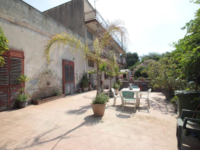 Villetta indipendente in vendita di 358 m² in Vicolo dei Gerani, 5