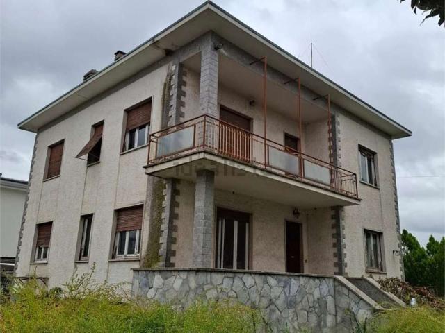 Villetta indipendente in vendita di 360 m²