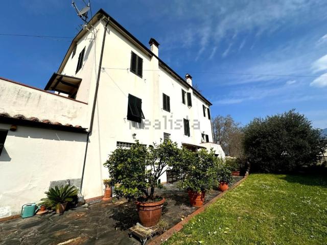 Villetta indipendente in vendita di 360 m²