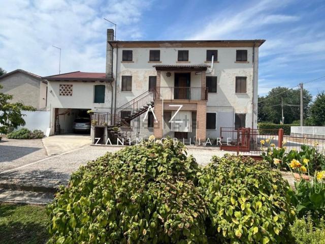 Villetta indipendente in vendita di 360 m² in Via Comunetto