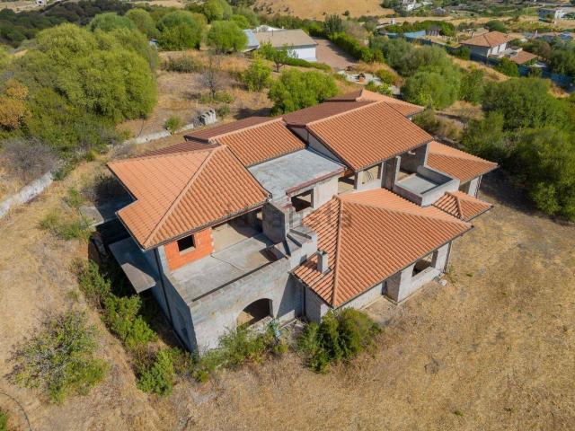 Villetta indipendente in vendita di 360 m² in Via Sos Ortos