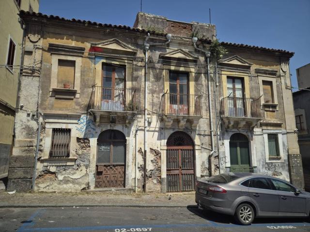 Villetta indipendente in vendita di 360 m² in Via Sant&apos Elena, 36