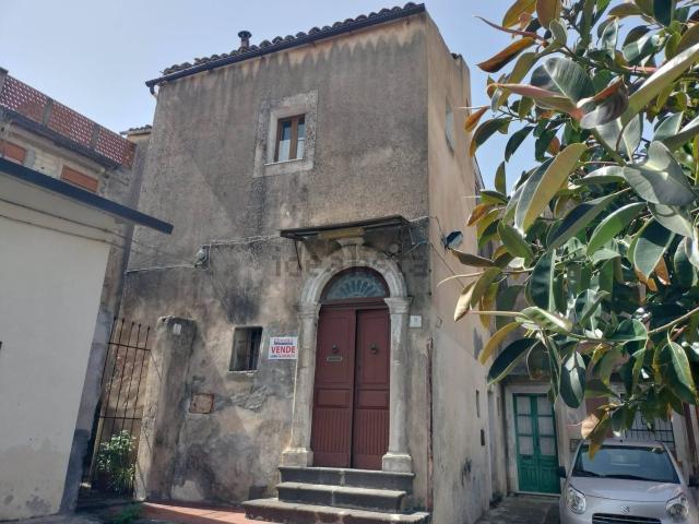 Villetta indipendente in vendita di 360 m² in Cortile Consiglio, 8
