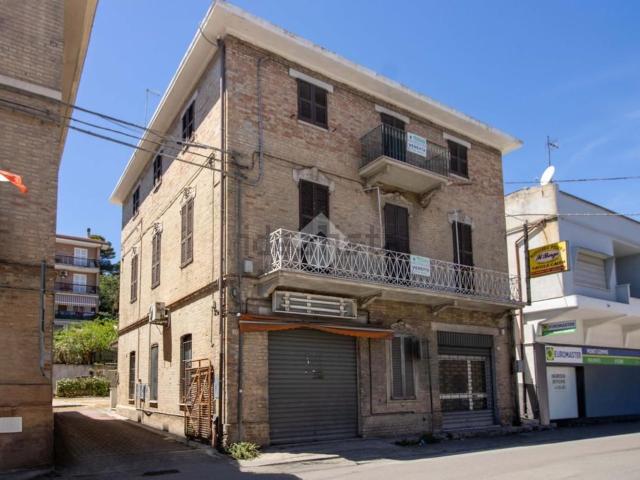 Villetta indipendente in vendita di 360 m² in Corso Giuseppe Garibaldi, 253