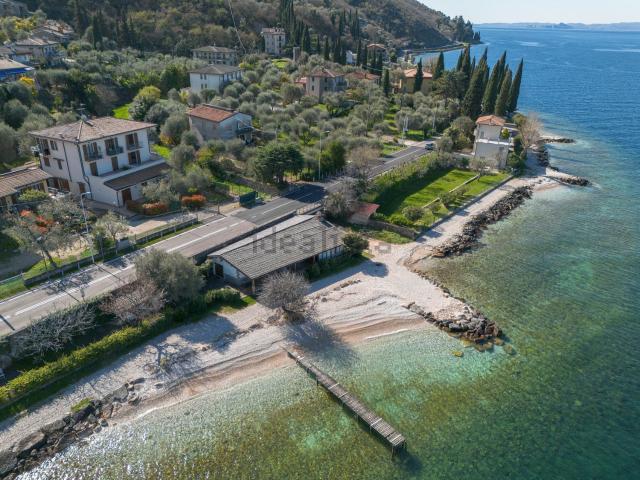 Villetta indipendente in vendita di 360 m² in Località Piaghen, 584