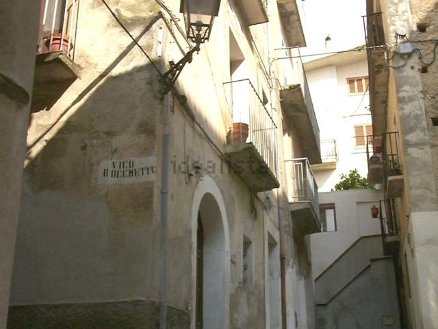 Villetta indipendente in vendita di 360 m² in Salita Antico Ospedale