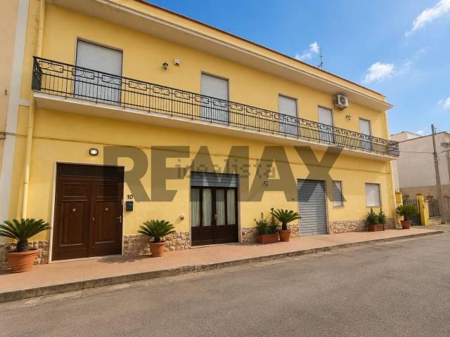 Villetta indipendente in vendita di 362 m² in Via Leonardo Maiorana, 10