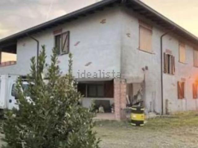 Villetta indipendente in vendita di 362 m² in Via Monte Grappa, 80