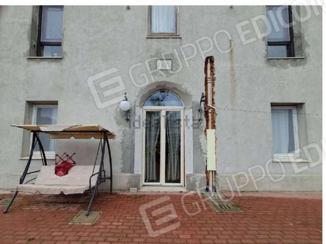 Villetta indipendente in vendita di 362 m² in Via Torri, 3034