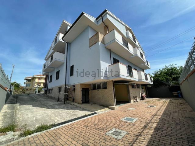 Villetta indipendente in vendita di 362 m² in Via Val Vomano, 8