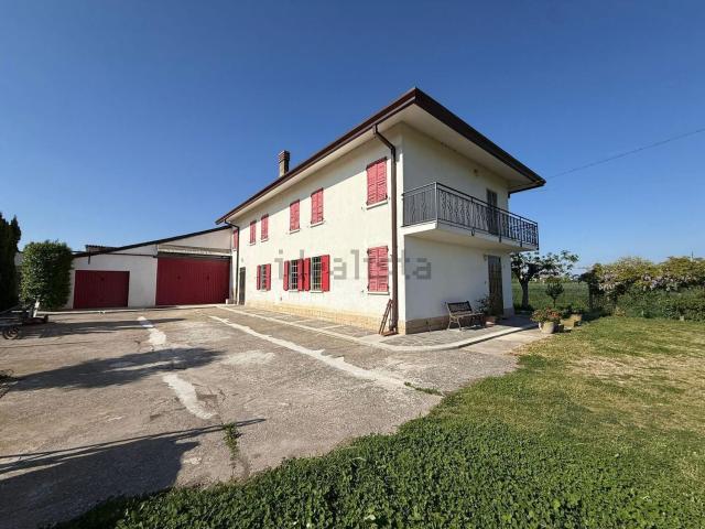 Villetta indipendente in vendita di 363 m²