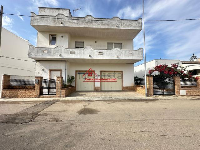 Villetta indipendente in vendita di 364 m² in Via Ferruccio Caputo, 87
