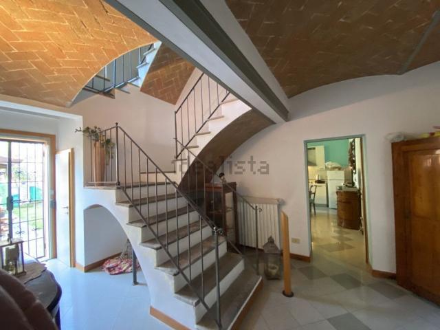 Villetta indipendente in vendita di 365 m² in Via Monte Grappa, 35