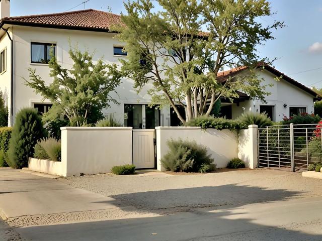 Villetta indipendente in vendita di 367 m² in Via Canaletto