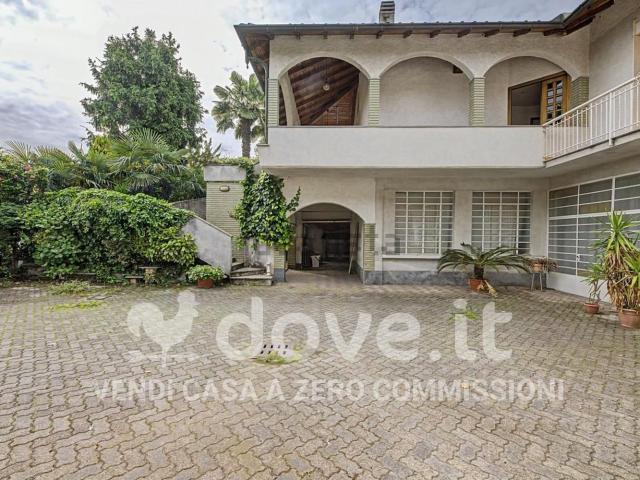 Villetta indipendente in vendita di 367 m² in Via Carlo Rossini, 21