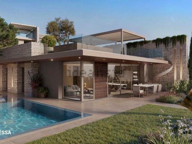 Villetta indipendente in vendita di 367 m² in Strada Rondinelli