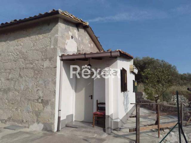 Villetta indipendente in vendita di 370 m² in Via Cozzo delle forche