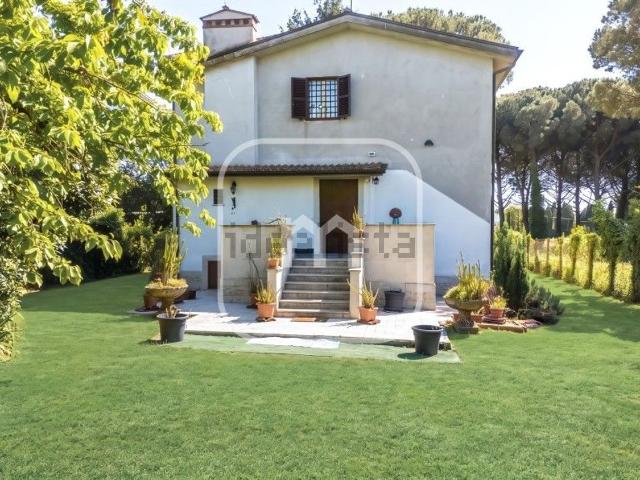 Villetta indipendente in vendita di 370 m² in Via Colle Pallone Vecchio, 26