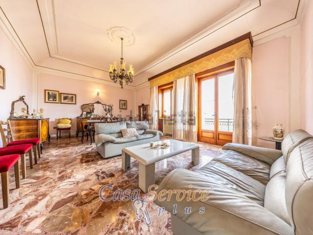 Villetta indipendente in vendita di 370 m² in Via Epifanio Coletta