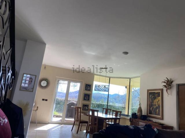 Villetta indipendente in vendita di 370 m² in Via Fonte Vecchia