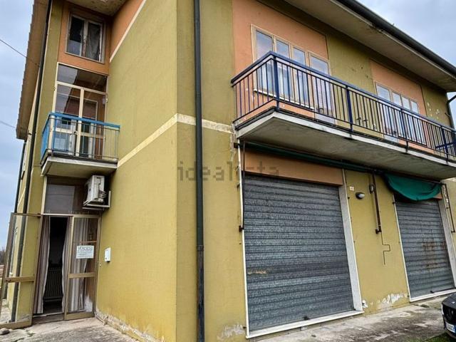 Villetta indipendente in vendita di 370 m² in Via Olmo
