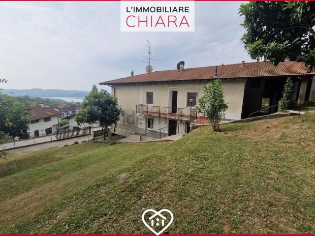 Villetta indipendente in vendita di 370 m² in Via San Candido, 25