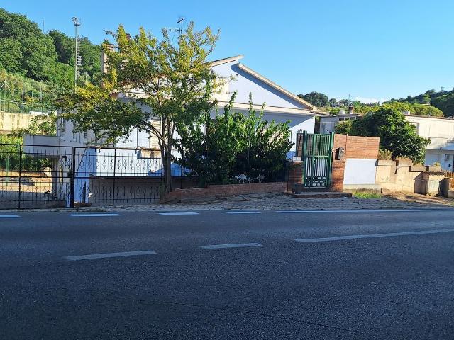 Villetta indipendente in vendita di 370 m² in Via Vestina a Monte, 65
