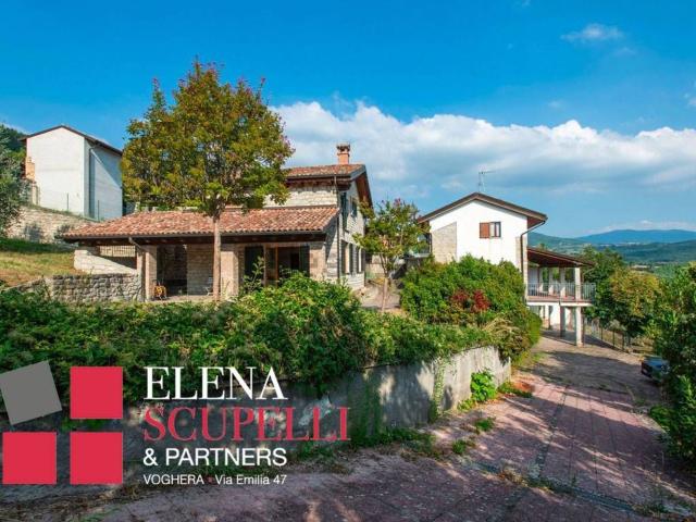 Villetta indipendente in vendita di 370 m² in Frazione Rosara, 24