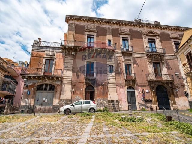 Villetta indipendente in vendita di 371 m² in Piazza Pasini, 11